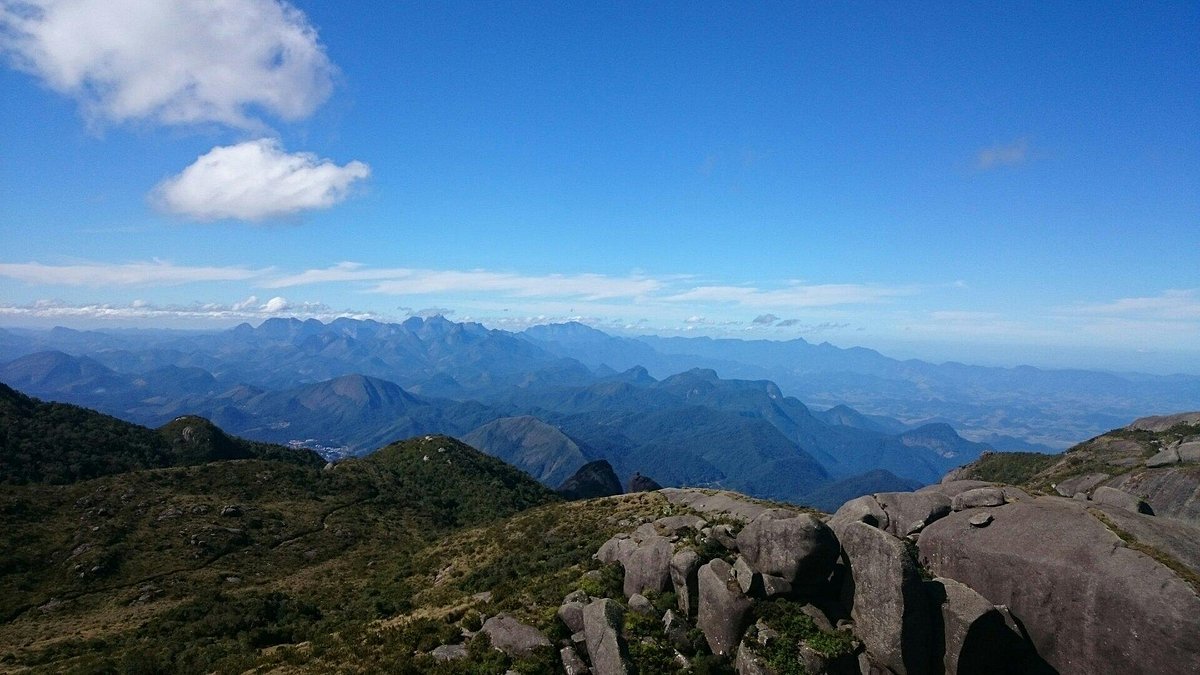페드라 두 시누(Pedra do Sino) 정상